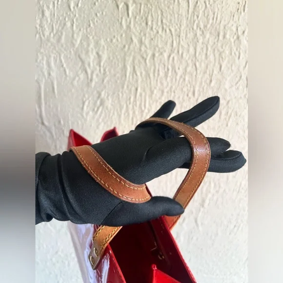 Louis Vuitton Vernis Reade PM Top Handle Bag - Picture 4 of 13